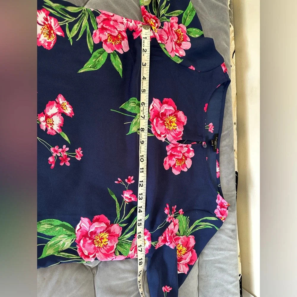 Talbots Vibrant Pink Floral Pattern Blouse Keyhole Back Tie Cuffs Size P( small) - Picture 8 of 11
